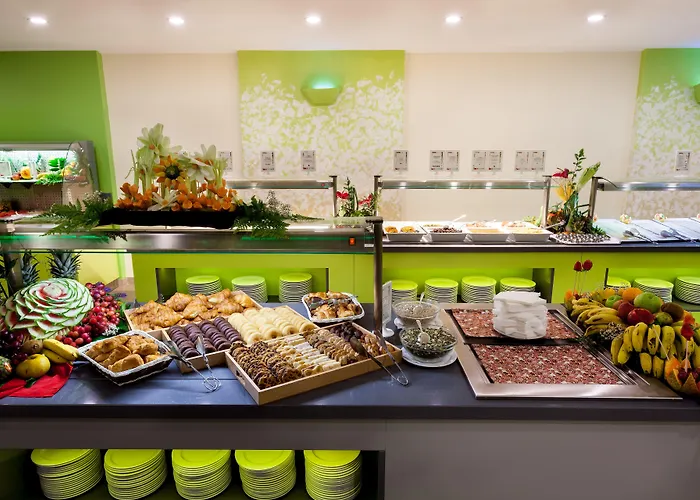 Tropical Park Hotel 4*