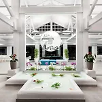 Tropical Park ホテル 4*