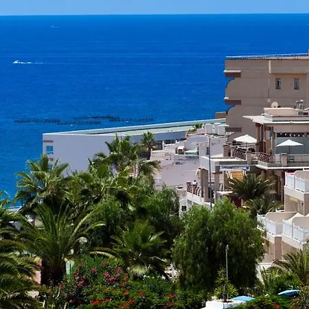 Tropical Park Hotel