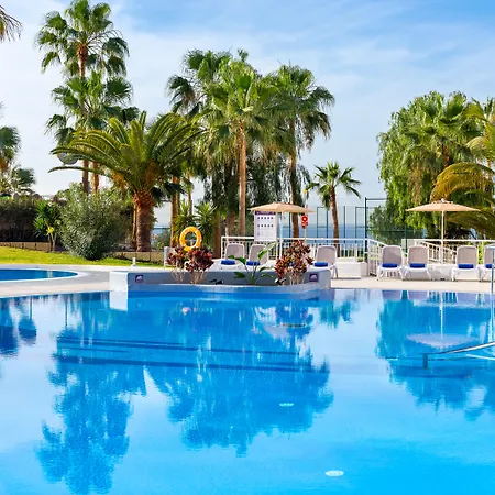 Tropical Park Hotel