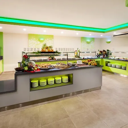 Tropical Park Hotel 4*