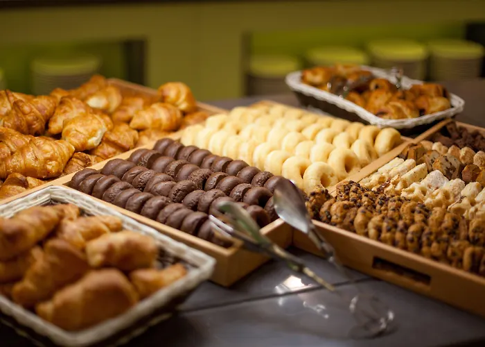 מלון Tropical Park