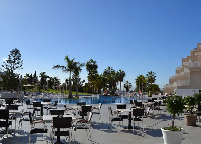 Tropical Park מלון