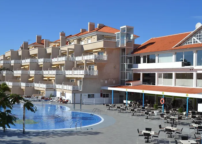 Tropical Park מלון קיאו סלבאחה