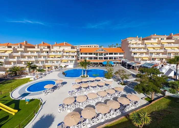 מלון Tropical Park