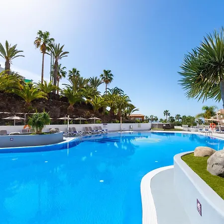 Tropical Park Hotel