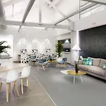 Hotell Tropical Park 4*