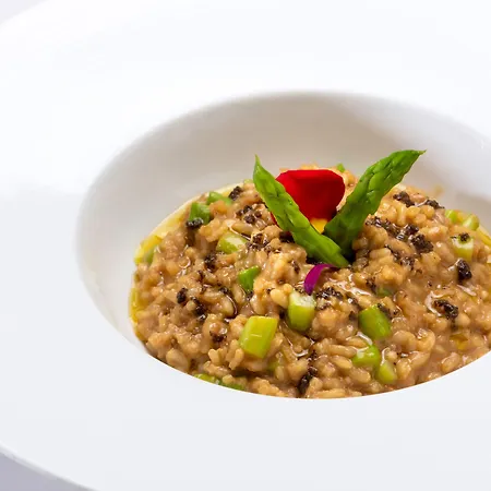 Tropical Park Hotel 4*